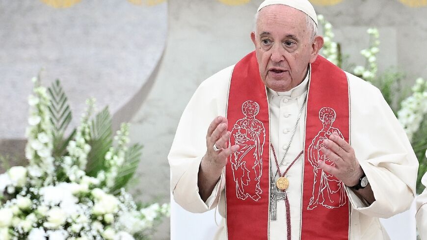 On his final day in Bahrain Pope prays for ‘suffering peoples’ of the Middle East